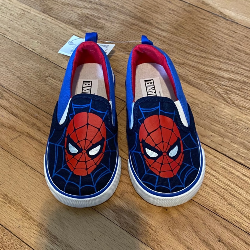 💫KIDS💫 Gap kids Spider-Man slip on sneakers